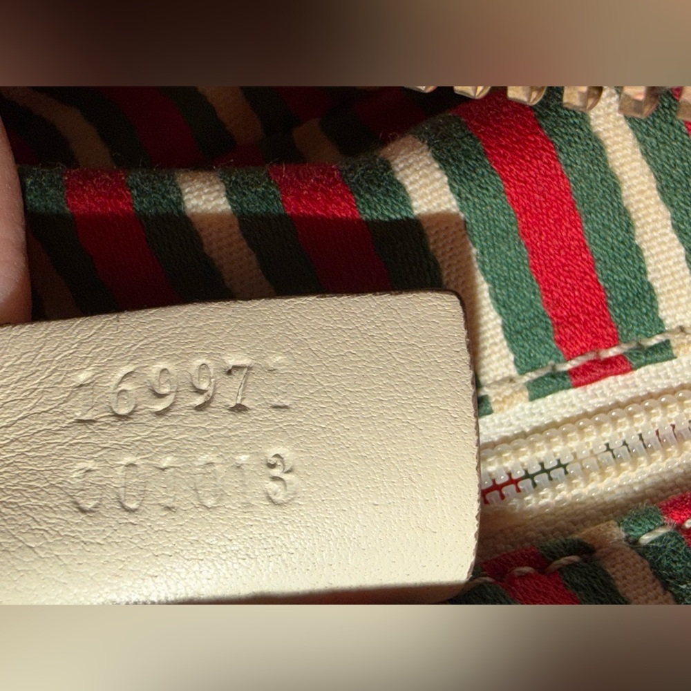 Gucci Britt Boston Bag - Picture 11 of 16